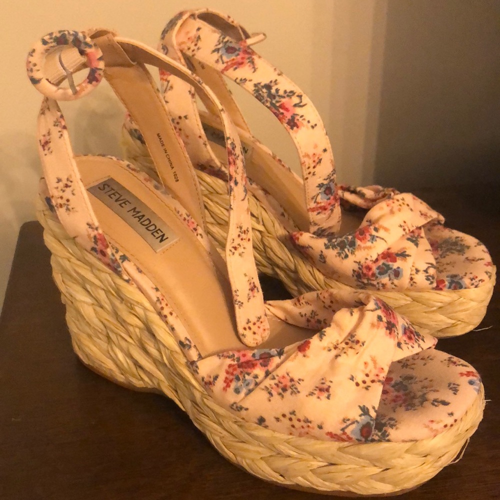 Steve Madden Floral Wedge